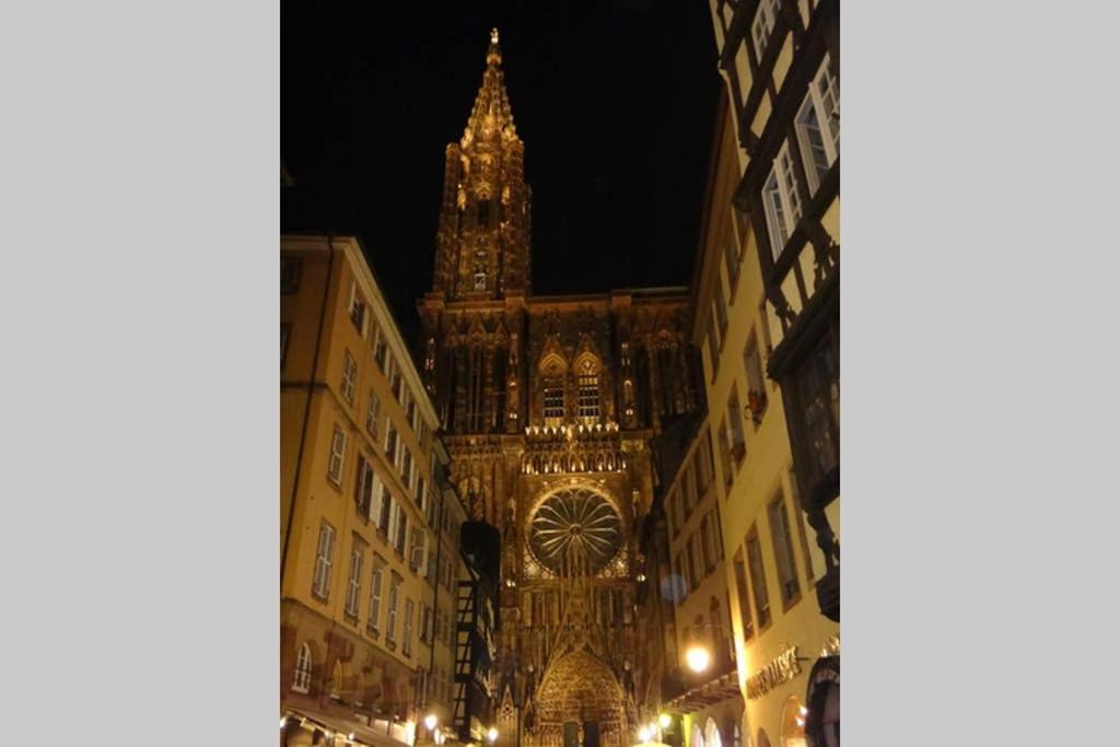Appartement Arcade En Hyper Centre Avec Parking Strasbourg Luaran gambar
